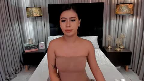 Snapshot of hugeirish2003 chatting on 11/08/25, 03:07 Irish online show from 11/08/25, 03:07