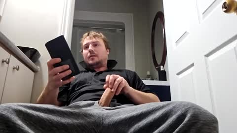 Snapshot of hugeselffacial chatting on 03/09/25, 06:11 Huge mega monster Cumsplash online show from 03/09/25, 06:11