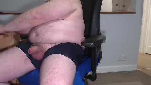 Huggie Bear online show from 02/26/25, 09:27