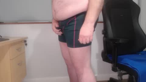 Huggie Bear online show from 03/06/25, 05:33