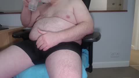 Huggie Bear online show from 03/12/25, 08:41