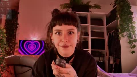 Mika online show from 03/21/26, 05:27