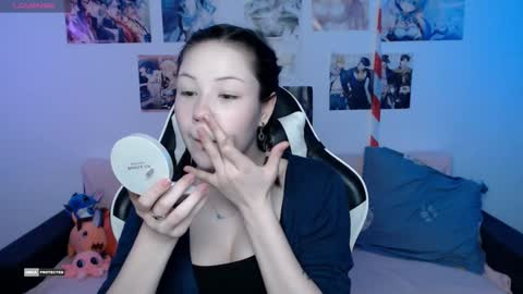 Snapshot of hugomin chatting on 12/19/24, 07:07 HugoMin online show from 12/19/24, 07:07