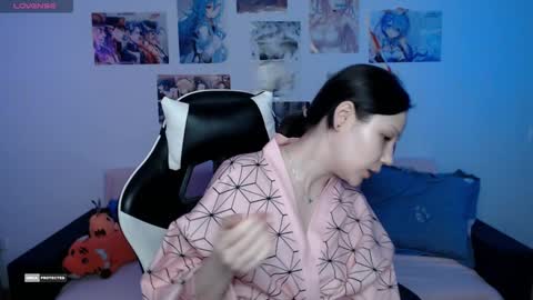 Snapshot of hugomin chatting on 12/21/24, 09:25 HugoMin online show from 12/21/24, 09:25