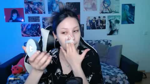 Snapshot of hugomin chatting on 10/02/25, 07:04 HugoMin online show from 10/02/25, 07:04