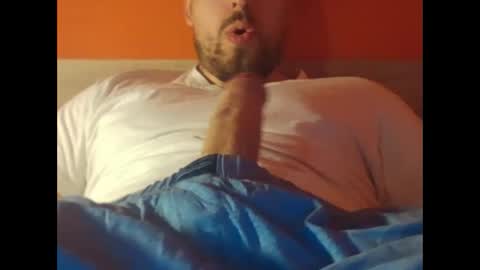 hugothewood1001 online show from 12/01/24, 08:31