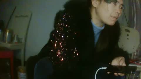 hujiajia520321431 online show from 11/24/25, 01:11