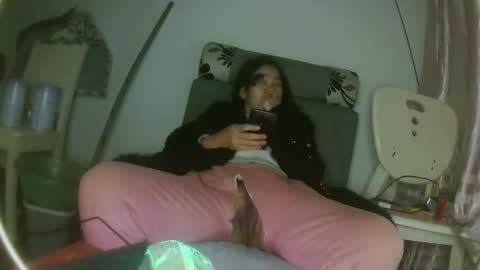 hujiajia520321431 online show from 01/09/26, 10:00