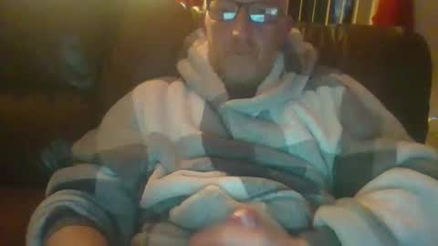 Snapshot of hung69foryou chatting on 02/10/25, 11:34 hung69foryou online show from 02/10/25, 11:34
