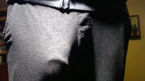 Big uncut cock dripping online show from 01/08/25, 01:32