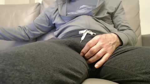 Big uncut cock dripping online show from 01/11/25, 06:35