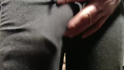 Big uncut cock dripping online show from 10/05/25, 02:32