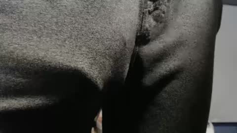 Big uncut cock dripping online show from 10/15/25, 09:04