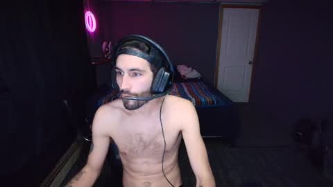 Snapshot of hungbidad666 chatting on 12/04/24, 11:35 FootLover online show from 12/04/24, 11:35