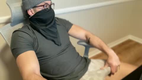 Snapshot of hungbwc9in chatting on 12/21/25, 06:20 HungBWC9in online show from 12/21/25, 06:20