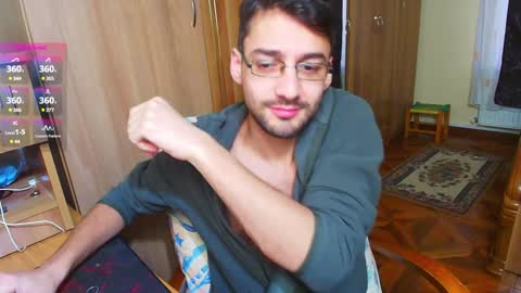 Snapshot of hungeddy chatting on 12/21/24, 11:55 Eddy online show from 12/21/24, 11:55