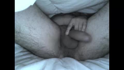 Snapshot of hunggngirthy chatting on 10/20/25, 01:39 HungNGirthy online show from 10/20/25, 01:39