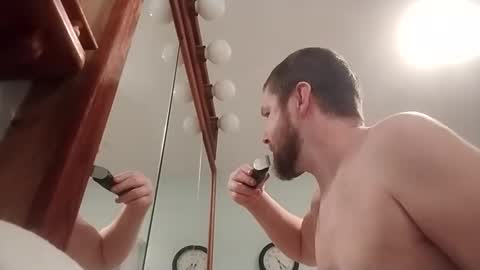 Snapshot of hungguy288889 chatting on 01/22/25, 01:20 hungguy288889 online show from 01/22/25, 01:20