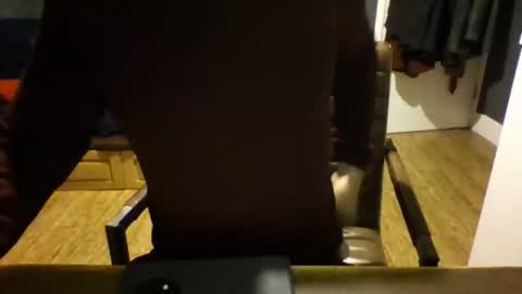 Snapshot of hunghard2004 chatting on 11/30/25, 11:20 hunghard2004 online show from 11/30/25, 11:20