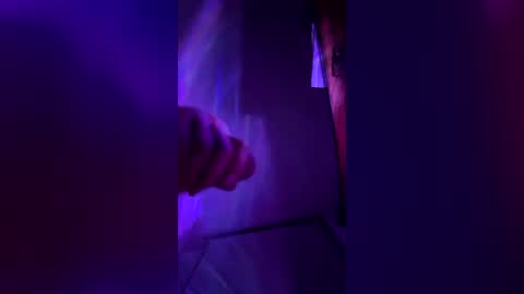 hungherowithoutacape online show from 06/24/26, 04:33