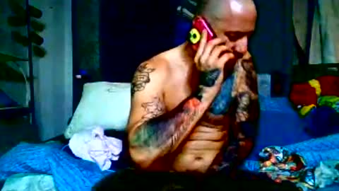 hungherowithoutacape online show from 08/05/26, 05:10