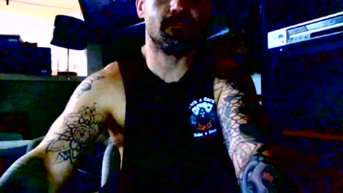 hungherowithoutacape online show from 08/06/26, 12:18