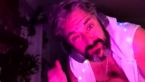 hungitalian40 online show from 06/30/26, 08:43