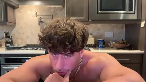 Snapshot of hungkingg22 chatting on 10/14/25, 04:52 hungkingg22 online show from 10/14/25, 04:52