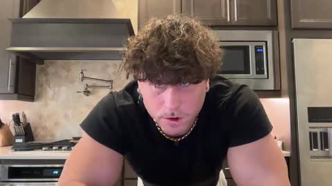 Snapshot of hungkingg22 chatting on 01/07/26, 07:49 hungkingg22 online show from 01/07/26, 07:49