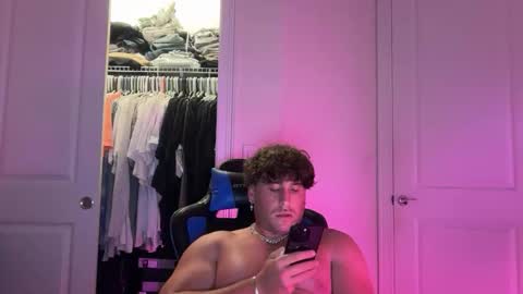 Snapshot of hungkingg22 chatting on 02/16/26, 09:11 hungkingg22 online show from 02/16/26, 09:11