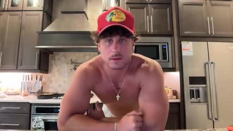 hungkingg22 online show from 05/22/26, 03:39