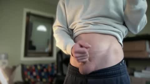 hungonthewall33 online show from 04/18/26, 01:26