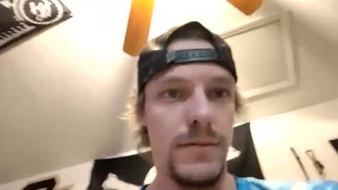 Snapshot of hungtxcock92 chatting on 02/16/25, 04:20 hungtxcock92 online show from 02/16/25, 04:20