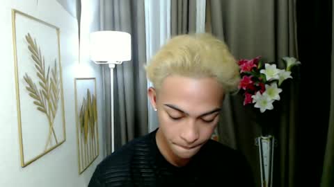 Snapshot of hunk_edward chatting on 06/15/26, 09:55 hunk_edward online show from 06/15/26, 09:55
