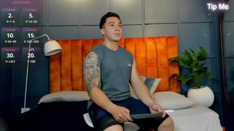 hunk_ryan online show from 02/05/25, 03:20