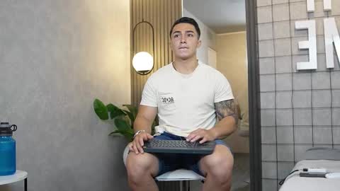hunk_ryan online show from 02/23/25, 02:57