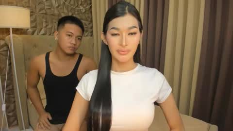 hunkhomerontop online show from 10/25/25, 07:27