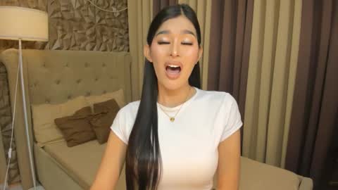 hunkhomerontop online show from 11/23/25, 08:58