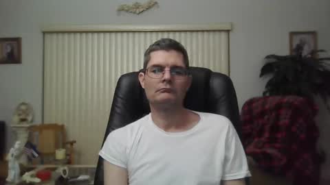 hunkmasclefad458 online show from 01/13/25, 05:55