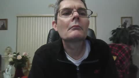 hunkmasclefad458 online show from 02/16/26, 06:42