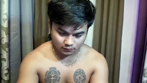 hunkyzeus online show from 05/19/26, 04:35
