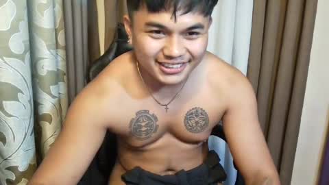 hunkyzeus online show from 05/26/26, 04:36