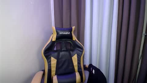 hunkyzeus online show from 06/05/26, 02:23