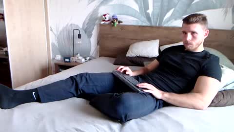 Hunter Bridges online show from 01/04/25, 12:16