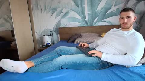 Hunter Bridges online show from 11/08/25, 07:19