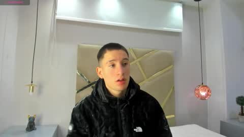 Snapshot of hunterheat_ chatting on 03/18/26, 12:41 hunterheat_ online show from 03/18/26, 12:41