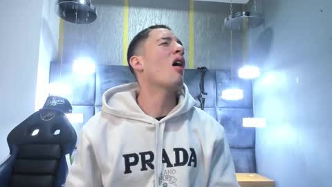 Snapshot of hunterheat_ chatting on 03/19/26, 11:58 hunterheat_ online show from 03/19/26, 11:58