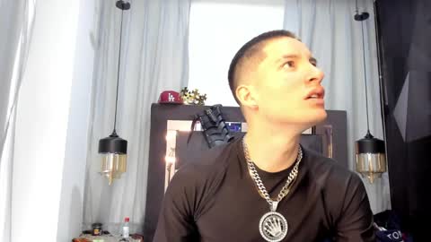 Snapshot of hunterheat_ chatting on 04/11/26, 02:21 hunterheat_ online show from 04/11/26, 02:21