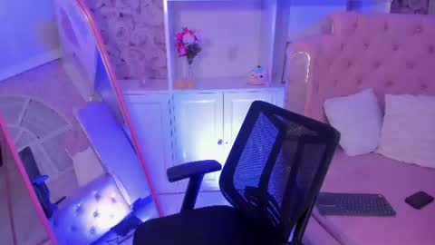 Lucas online show from 07/29/26, 04:54