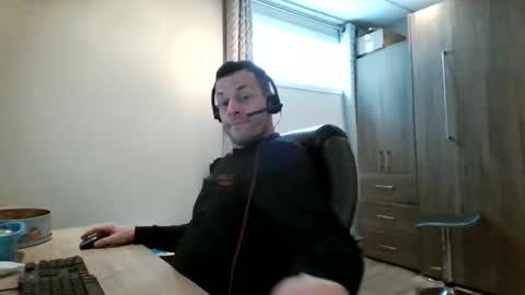 hurley7890 online show from 12/15/25, 06:01